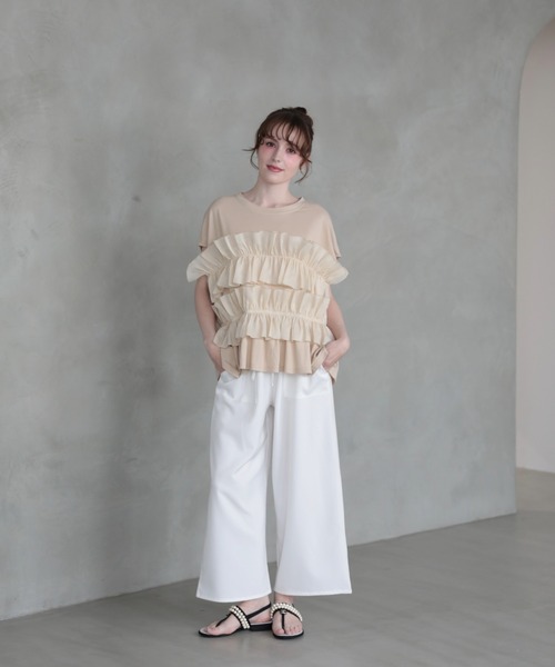 M y u(ミュー)の「フラワーブーケTシャツ(Tシャツ/カットソー・レディース・Black/White/Beige・ML)」の1枚目の写真