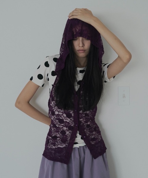 FEKETE(フェケテ)の「lace sleeveless hooded top / レースフーディータンク(タンクトップ・レディース・ライトピンク/パープル・LARGE/MEDIUM/SMALL)」の8枚目の写真