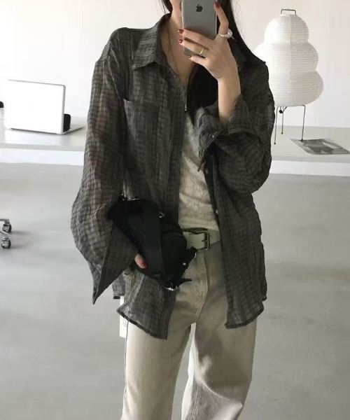 Lis ardent（リスアルダン）の「【2color】抜け感シアーチェック ルーズ長袖シャツ / 韓国シアーシャツ（シャツ/ブラウス・レディース・ライトベージュ/ブラック・M）」の13枚目の写真