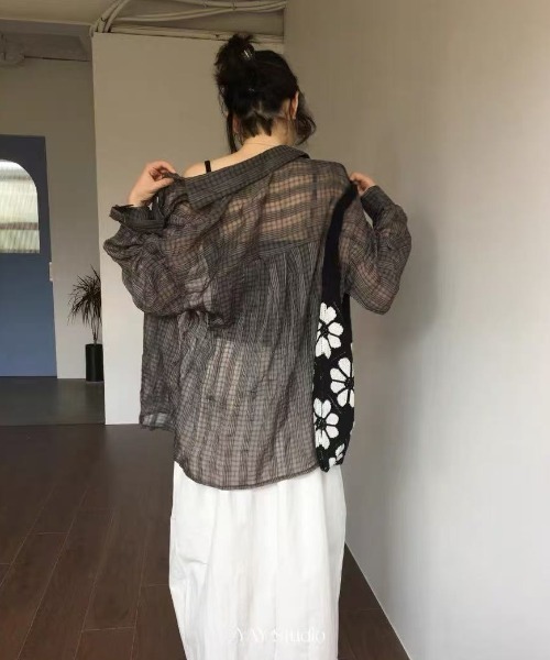 Lis ardent（リスアルダン）の「【2color】抜け感シアーチェック ルーズ長袖シャツ / 韓国シアーシャツ（シャツ/ブラウス・レディース・ライトベージュ/ブラック・M）」の16枚目の写真