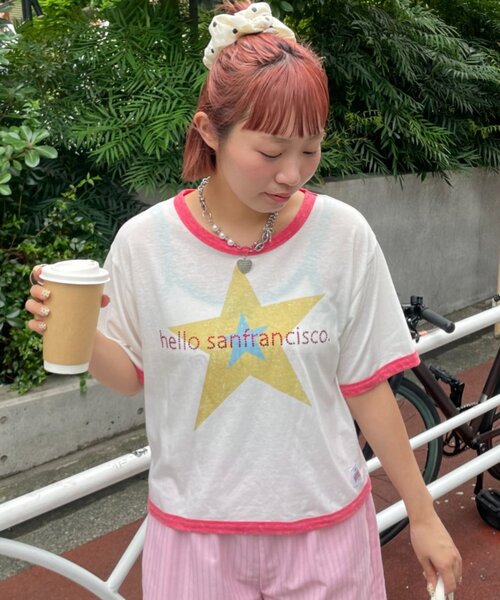 HELLO.SANFRANCISCO（ハローサンフランシスコ）の「【HELLO.SANFRANCISCO/ハローサンフランシスコ】ラインストーンプリントリンガーTEE（Tシャツ/カットソー・レディース・ブルー/ホワイト・ONE SIZE）」の2枚目の写真