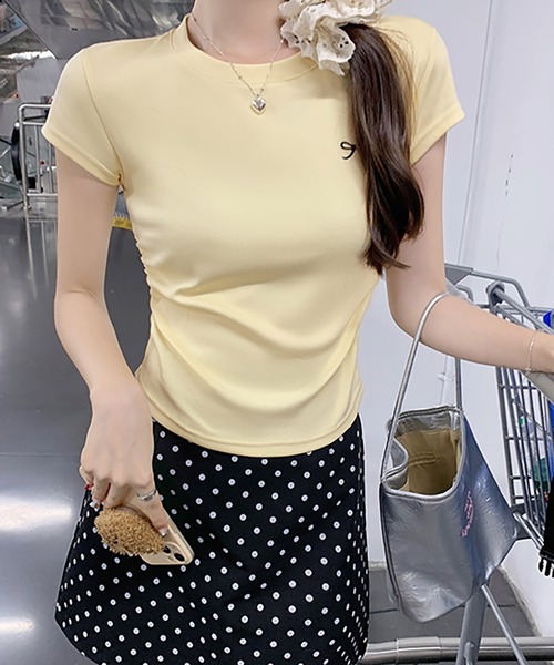 LAFFMO(ラフモ)の「リボン刺繍 サイドギャザーTシャツ(Tシャツ/カットソー・レディース・イエロー/グレー/パープル/ホワイト/ブルー・F)」の5枚目の写真