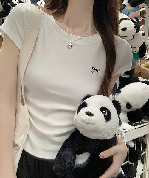 LAFFMO(ラフモ)の「リボン刺繍 サイドギャザーTシャツ(Tシャツ/カットソー・レディース・イエロー/グレー/パープル/ホワイト/ブルー・F)」の10枚目の写真