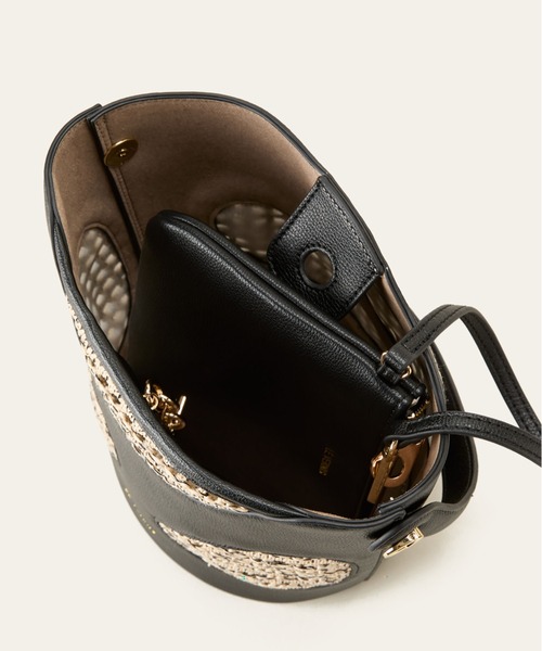 LE VERNIS(ル・ベルニ)の「LE VERNIS(ル・ベルニ)Hole digging bucket bag(ハンドバッグ・レディース・ブラウン/ブラック・FREE)」の22枚目の写真