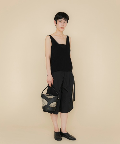 LE VERNIS(ル・ベルニ)の「LE VERNIS(ル・ベルニ)Hole digging bucket bag(ハンドバッグ・レディース・ブラウン/ブラック・FREE)」の4枚目の写真