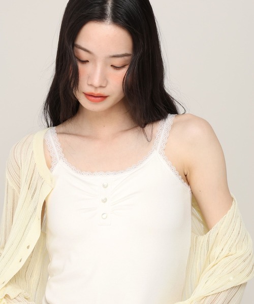 Heather(ヘザー)の「カップ付きヘンリーネックキャミ 815908(キャミソール・レディース・ホワイト系その他/アイボリー/ブラック系その他・S/M)」の4枚目の写真