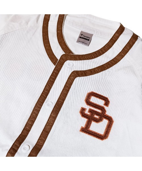 Fanatics（ファナティクス）の「ファナティクス【Fanatics】‐ サンディエゴ パドレス ベースボールシャツ【San Diego Padres COOPERSTOWN BASEBALL SHIRT NATURAL ML2126SS0002】（シャツ/ブラウス・メンズ・ナチュラル・M/L/XL）」の3枚目の写真