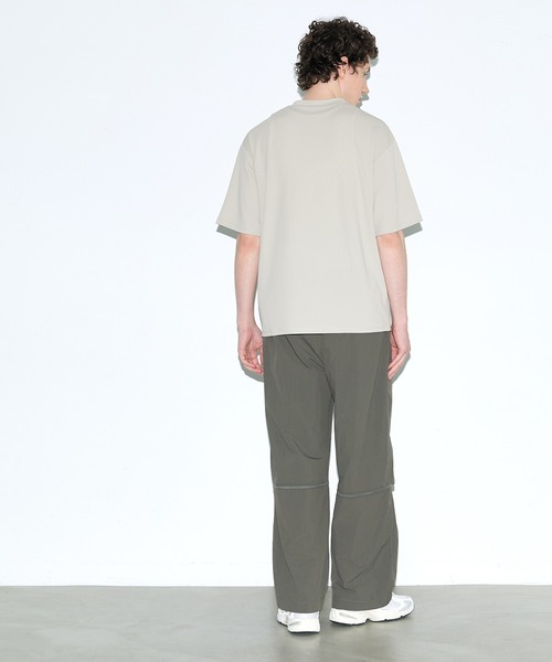 coca(coca)(コカ)の「ライトエンボスプリント半袖Tシャツ(Tシャツ/カットソー・メンズ・ライトグレー/ブラック・L/XL/M)」の5枚目の写真