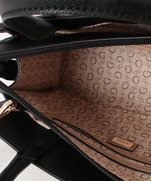 Guess(ゲス)の「KATY Satchel ショルダーバッグ(ショルダーバッグ・レディース・キナリ/ブラック・ONE SIZE)」の16枚目の写真