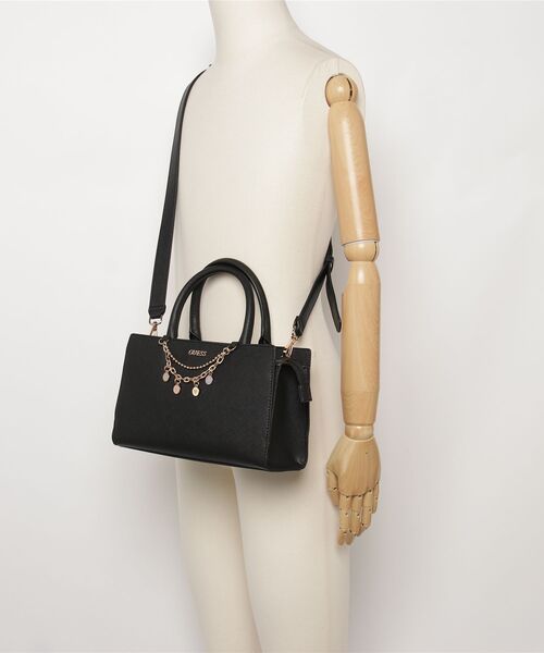 Guess(ゲス)の「KATY Satchel ショルダーバッグ(ショルダーバッグ・レディース・キナリ/ブラック・ONE SIZE)」の17枚目の写真