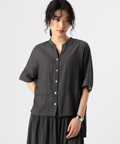 Gabardine K.T(ギャバジンケーティー)の「【セットアップ対応】シアーストライプ ドルマンブラウス(シャツ/ブラウス・レディース・チャコール・5号)」の1枚目の写真