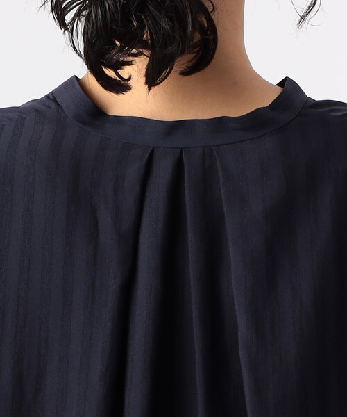 Gabardine K.T(ギャバジンケーティー)の「【セットアップ対応】シアーストライプ ドルマンブラウス(シャツ/ブラウス・レディース・チャコール・5号)」の12枚目の写真