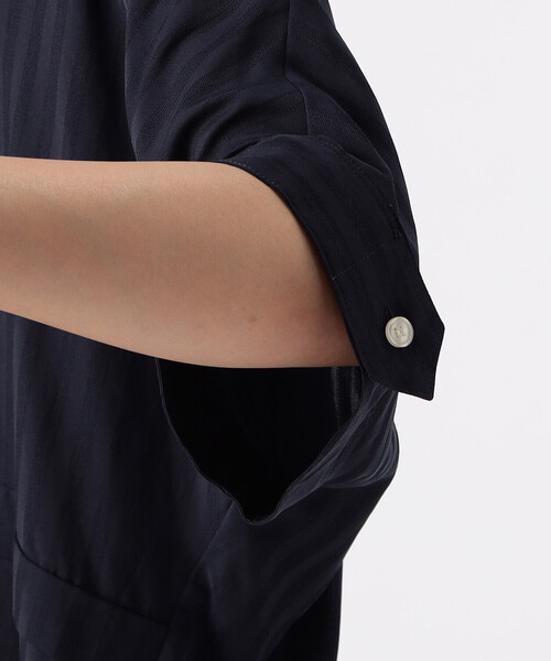 Gabardine K.T(ギャバジンケーティー)の「【セットアップ対応】シアーストライプ ドルマンブラウス(シャツ/ブラウス・レディース・チャコール・5号)」の13枚目の写真