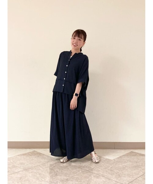 Gabardine K.T(ギャバジンケーティー)の「【セットアップ対応】シアーストライプ ドルマンブラウス(シャツ/ブラウス・レディース・チャコール・5号)」の19枚目の写真