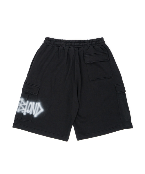 BLACK BLOND（ブラック ブロンド）の「ビビディグラフィティロゴオーバーサイズカーゴスウェットショーツ(ブラック)（その他パンツ・レディース・その他・MEDIUM/LARGE/X-LARGE）」の2枚目の写真