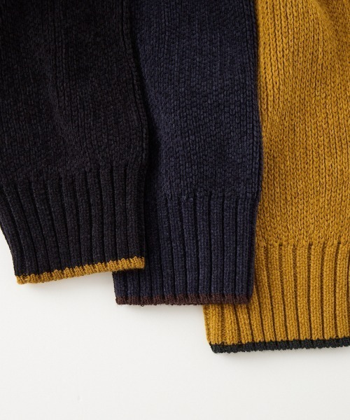 FRED PERRY（フレッドペリー）の「【WEB先行予約】[FRED PERRY/フレッドペリー] 別注 ワンポイントロゴ刺繍 Vネック モールニットカーディガン（カーディガン/ボレロ・レディース・ブラック/ネイビー/キャメル・S/M/L）」の5枚目の写真