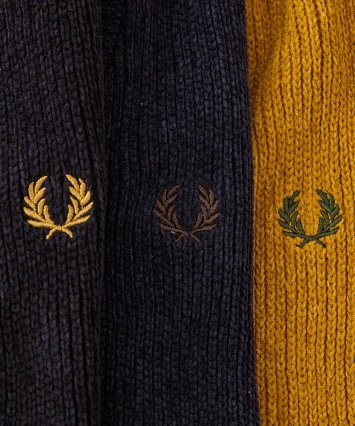 FRED PERRY（フレッドペリー）の「【WEB先行予約】[FRED PERRY/フレッドペリー] 別注 ワンポイントロゴ刺繍 Vネック モールニットカーディガン（カーディガン/ボレロ・レディース・ブラック/ネイビー/キャメル・S/M/L）」の4枚目の写真