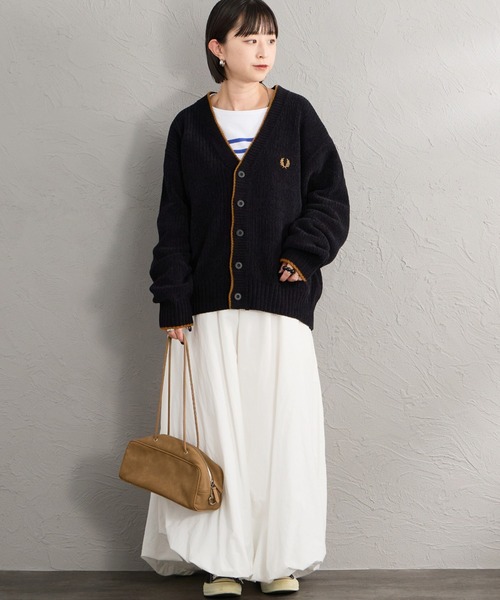 FRED PERRY（フレッドペリー）の「【WEB先行予約】[FRED PERRY/フレッドペリー] 別注 ワンポイントロゴ刺繍 Vネック モールニットカーディガン（カーディガン/ボレロ・レディース・ブラック/ネイビー/キャメル・S/M/L）」の11枚目の写真