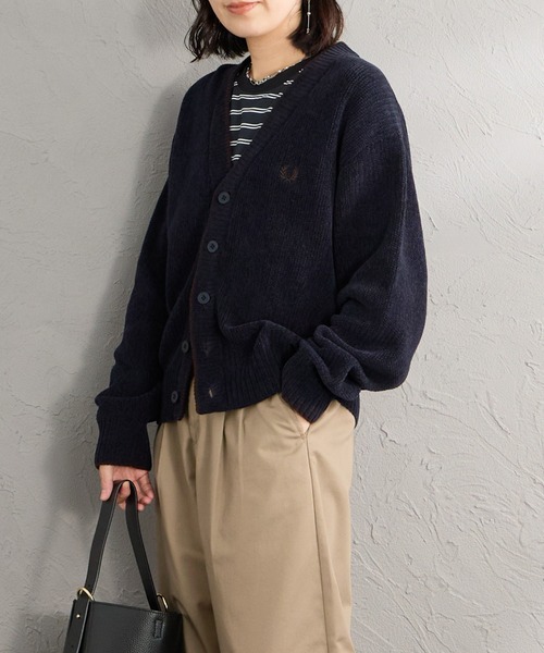 FRED PERRY（フレッドペリー）の「【WEB先行予約】[FRED PERRY/フレッドペリー] 別注 ワンポイントロゴ刺繍 Vネック モールニットカーディガン（カーディガン/ボレロ・レディース・ブラック/ネイビー/キャメル・S/M/L）」の17枚目の写真