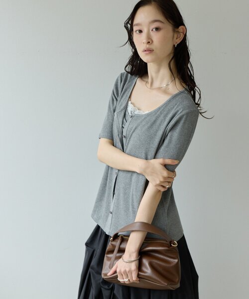 DISCOAT(ディスコート)の「【Noka】レースレイヤード風プルオーバー(Tシャツ/カットソー・レディース・オフホワイト/ブラック/グレー・FREE)」の6枚目の写真