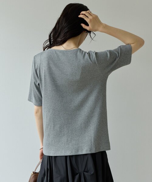 DISCOAT(ディスコート)の「【Noka】レースレイヤード風プルオーバー(Tシャツ/カットソー・レディース・オフホワイト/ブラック/グレー・FREE)」の8枚目の写真