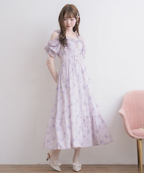 couture BY ROJITA(クチュールバイロジータ)の「ローズプリントオフショルフリルワンピース(ワンピース・レディース・ホワイト/ピンク/ブルー・FREE)」の1枚目の写真