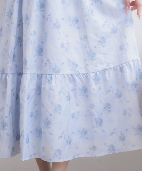 couture BY ROJITA(クチュールバイロジータ)の「ローズプリントオフショルフリルワンピース(ワンピース・レディース・ホワイト/ピンク/ブルー・FREE)」の11枚目の写真