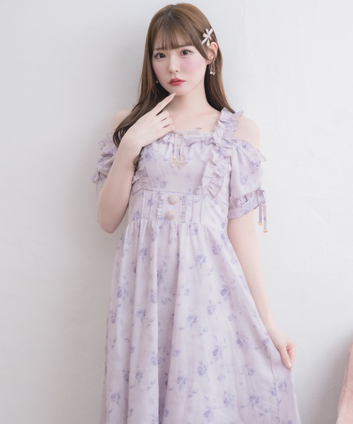 couture BY ROJITA(クチュールバイロジータ)の「ローズプリントオフショルフリルワンピース(ワンピース・レディース・ホワイト/ピンク/ブルー・FREE)」の12枚目の写真