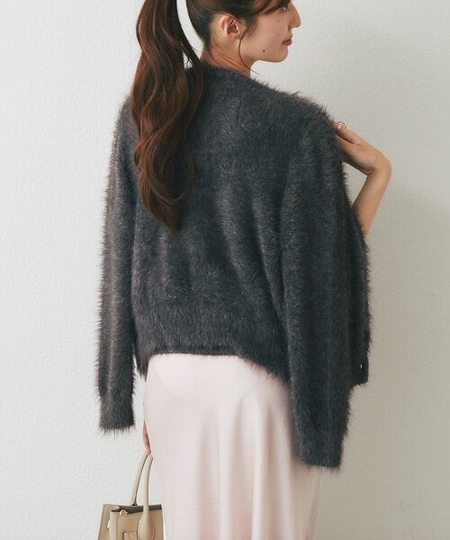 La boutique BonBon（ラブティックボンボン）の「【アンサンブル可・極上の肌触り】へアリーフェザークルーネックカーディガン（カーディガン/ボレロ・レディース・チャコールグレー/サックスブルー/ピンク・FREE）」の14枚目の写真