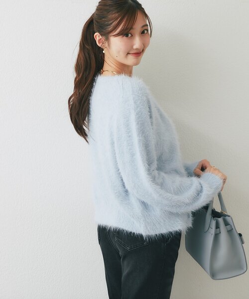 La boutique BonBon（ラブティックボンボン）の「【アンサンブル可・極上の肌触り】へアリーフェザークルーネックカーディガン（カーディガン/ボレロ・レディース・チャコールグレー/サックスブルー/ピンク・FREE）」の22枚目の写真