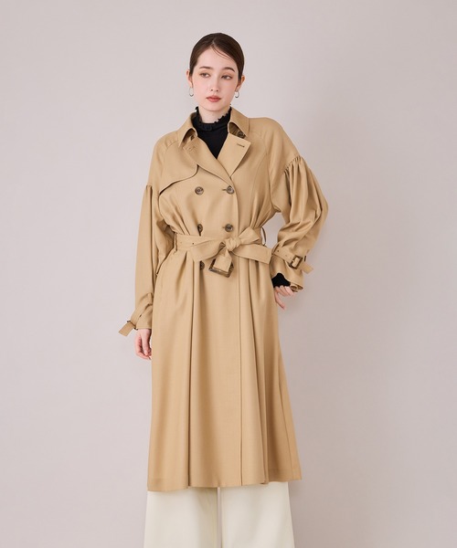 Audie a Muses(オーディアミューズ)の「【モデル美香着用】【軽量】ラグジュアリートレンチコート(トレンチコート・レディース・ブラック/ベージュ・FREE/36)」の6枚目の写真