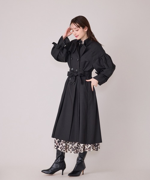 Audie a Muses(オーディアミューズ)の「【モデル美香着用】【軽量】ラグジュアリートレンチコート(トレンチコート・レディース・ブラック/ベージュ・FREE/36)」の15枚目の写真