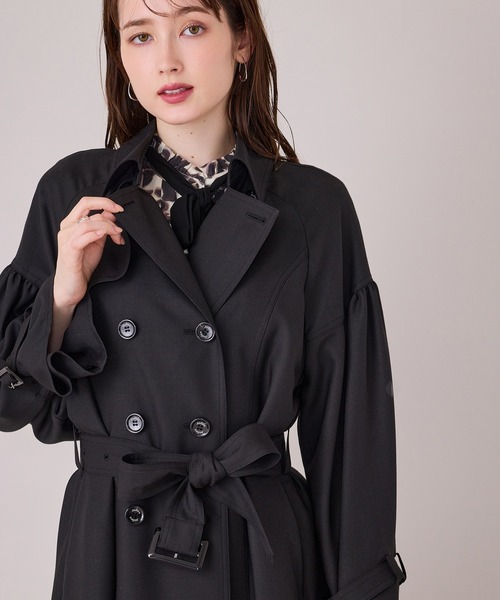 Audie a Muses(オーディアミューズ)の「【モデル美香着用】【軽量】ラグジュアリートレンチコート(トレンチコート・レディース・ブラック/ベージュ・FREE/36)」の18枚目の写真