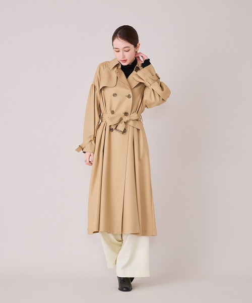 Audie a Muses(オーディアミューズ)の「【モデル美香着用】【軽量】ラグジュアリートレンチコート(トレンチコート・レディース・ブラック/ベージュ・FREE/36)」の4枚目の写真