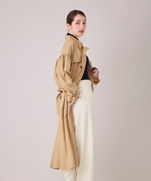 Audie a Muses(オーディアミューズ)の「【モデル美香着用】【軽量】ラグジュアリートレンチコート(トレンチコート・レディース・ブラック/ベージュ・FREE/36)」の11枚目の写真