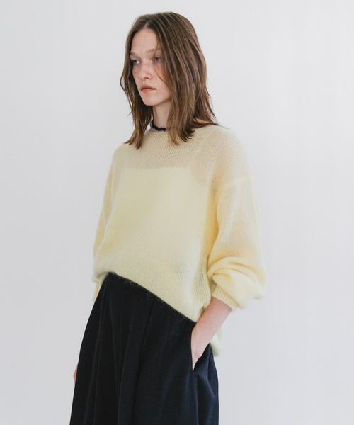 URBAN RESEARCH(アーバンリサーチ)の「『WEB/一部店舗限定カラー』ヘアリールーズニット(ニット/セーター・レディース・オフホワイト/グレー系その他/ブラウン系その他/ライトピンク/イエロー・FREE)」の5枚目の写真