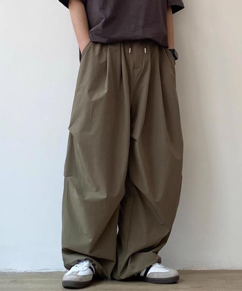 KELVIN(ケルヴァン)の「Wide Parachute Pants ワイドパラシュートパンツ(その他パンツ・メンズ・カーキ系/ブラック・MEDIUM/LARGE)」の12枚目の写真