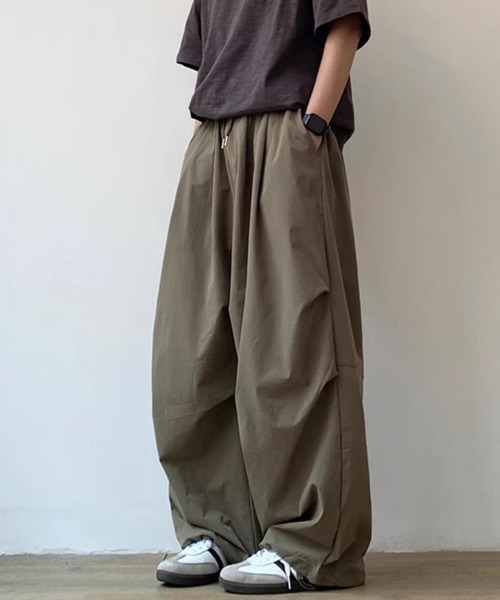 KELVIN(ケルヴァン)の「Wide Parachute Pants ワイドパラシュートパンツ(その他パンツ・メンズ・カーキ系/ブラック・MEDIUM/LARGE)」の13枚目の写真
