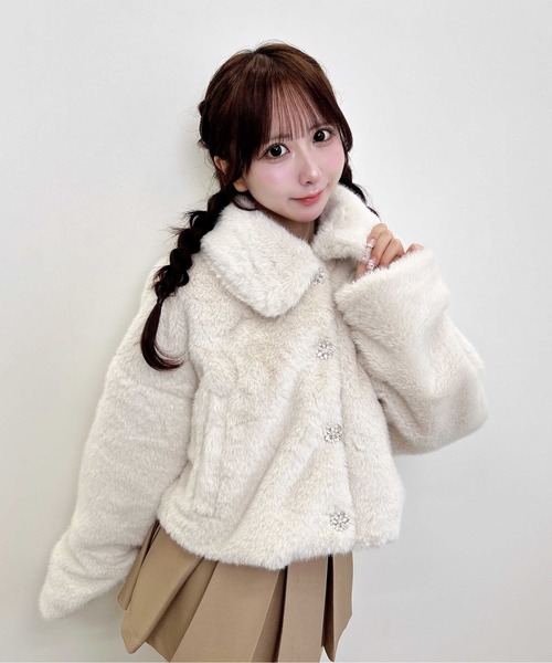 INGNI(イング)の「ステンカラービジューボタンエコファージャケット(その他アウター・レディース・アイボリー/ベージュ/ブラック/グレー系その他・M)」の4枚目の写真