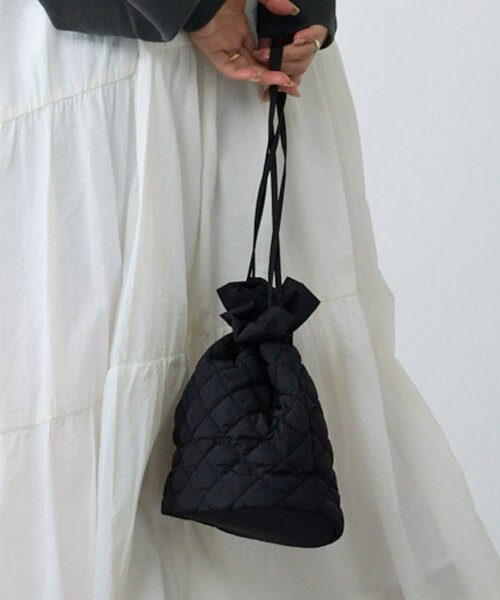 CIAOPANIC TYPY(チャオパニックティピー)の「:【ZOZO限定】ボールチェーンキルティング巾着ショルダー(ショルダーバッグ・レディース・アイボリー/オレンジ/ブラック/カーキ/グレイッシュベージュ・ONE SIZE)」の2枚目の写真