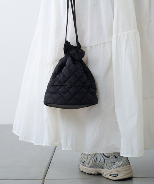 CIAOPANIC TYPY(チャオパニックティピー)の「:【ZOZO限定】ボールチェーンキルティング巾着ショルダー(ショルダーバッグ・レディース・アイボリー/オレンジ/ブラック/カーキ/グレイッシュベージュ・ONE SIZE)」の18枚目の写真