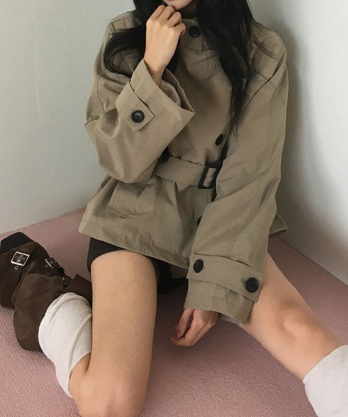 FAVORITO(ファヴォリート)の「ショートトレンチコートジャケット(トレンチコート・レディース・ブラック/ライトブラウン・F)」の13枚目の写真