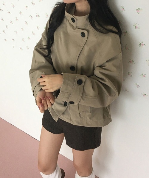 FAVORITO(ファヴォリート)の「ショートトレンチコートジャケット(トレンチコート・レディース・ブラック/ライトブラウン・F)」の15枚目の写真