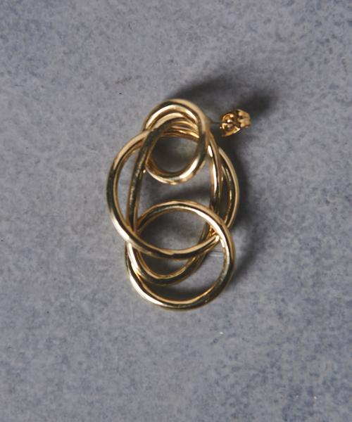 SOKO（ソコ）の「＜SOKO（ソコ）＞QUAD リングモチーフ ピアス（ピアス（両耳用）・レディース・ゴールド・FREE）」の4枚目の写真