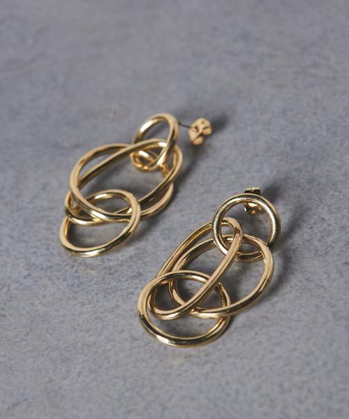 SOKO（ソコ）の「＜SOKO（ソコ）＞QUAD リングモチーフ ピアス（ピアス（両耳用）・レディース・ゴールド・FREE）」の8枚目の写真