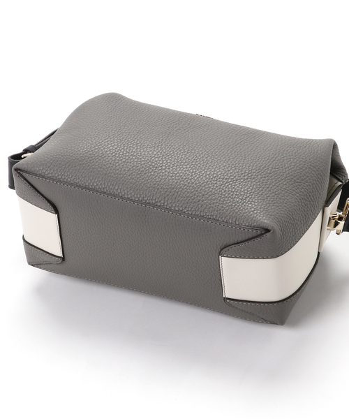 FURLA(フルラ)の「ブロガー S サッチェルバッグ(ハンドバッグ・レディース・ホワイト×グレー・ONE SIZE)」の4枚目の写真