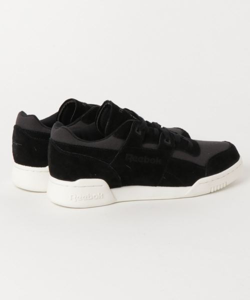 Reebok（リーボック）の「ワークアウト プラス [WORKOUT PLUS NT]（スニーカー・メンズ・ベージュ/ブラック・25.5cm/27.5cm/26.5cm/27.0cm/26.0cm/28.5cm/28.0cm/29.0cm/25.0cm/30.0cm/29.5cm/31cm）」の3枚目の写真