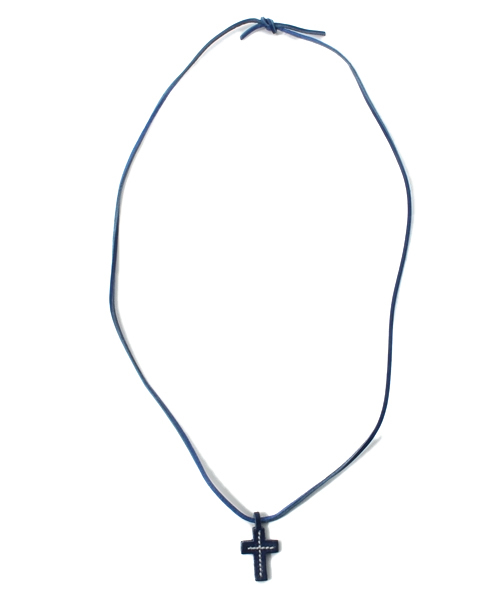 BEAMS（ビームス）の「ANGLO LEATHER CRAFT / クロス レザーネックレス（ネックレス・メンズ・ホワイト/ブラック/ブラウン/グリーン/ブルー系その他・ONE SIZE）」の7枚目の写真