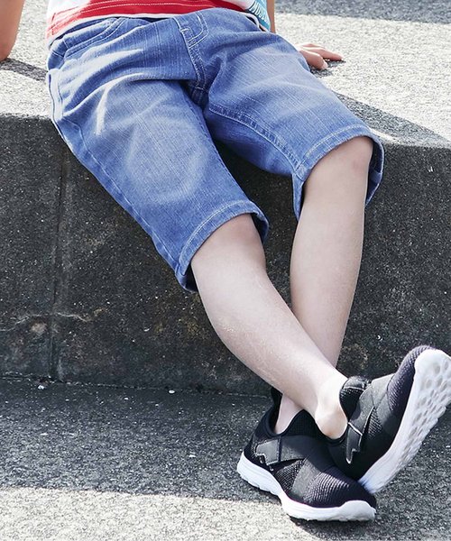 F.O.KIDS(エフオーキッズ)の「スタンダードデニムハーフパンツ 6分丈(デニムパンツ・キッズ・ブルー/ネイビー/サックスブルー・130/110/120/100/80/95/140/90)」の3枚目の写真