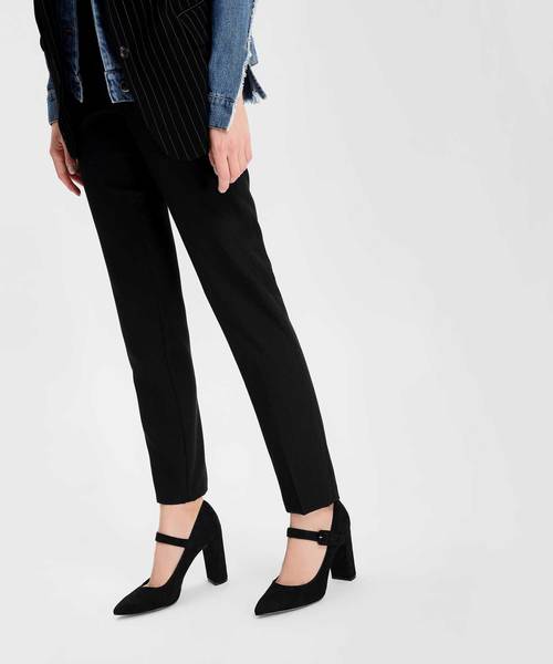 CHARLES & KEITH（チャールズ & キース）の「ブロックヒールメリージェーン / BLOCK HEEL MARY JANES（ローファー・レディース・ブラック/レッド/ダークブルー・22.5cm/23cm/23.5cm/24.5cm/25cm/25.5cm/26.0cm）」の8枚目の写真